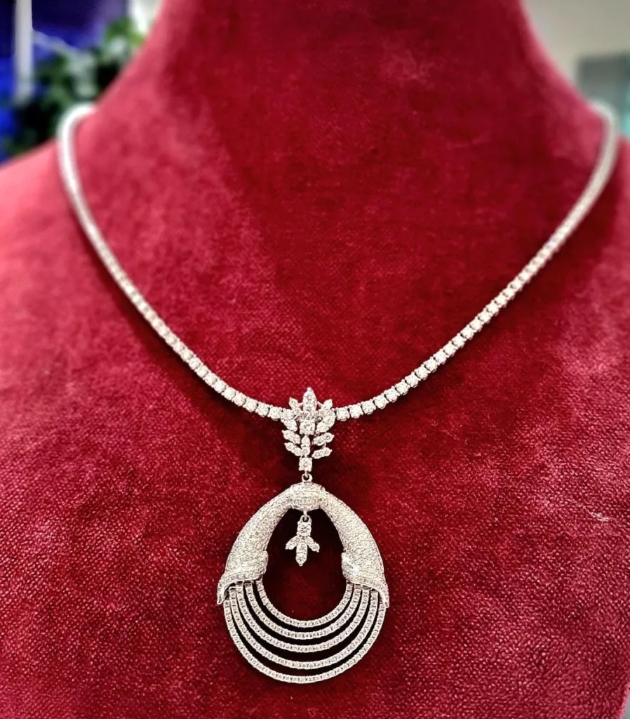 Comment choisir colliers en or selon votre style et morphologie